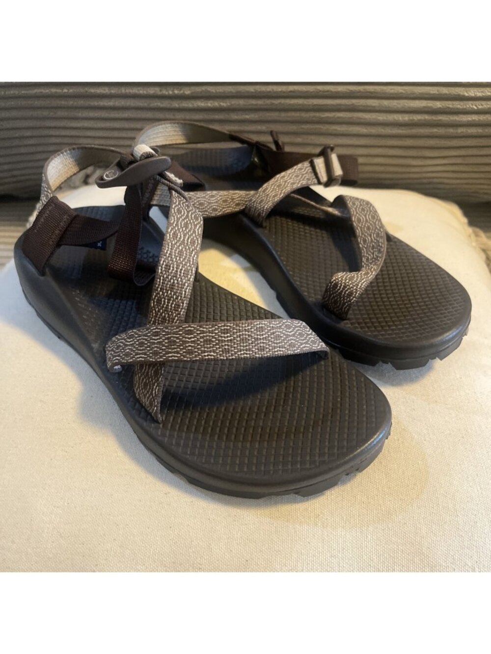 Women’s Chaco Z/2 Sandals Vibram Sole  Size W10 NWOB